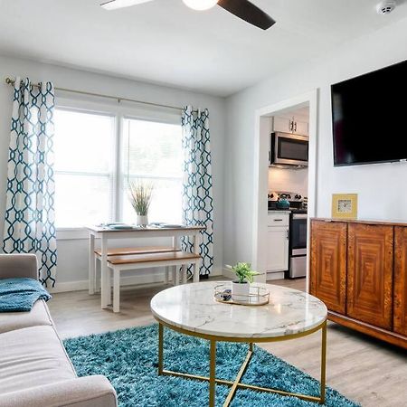 2Br 1Ba Duplex House King Beds Great For Small Groups Close To All Uptown Charlotte Attractions Esterno foto