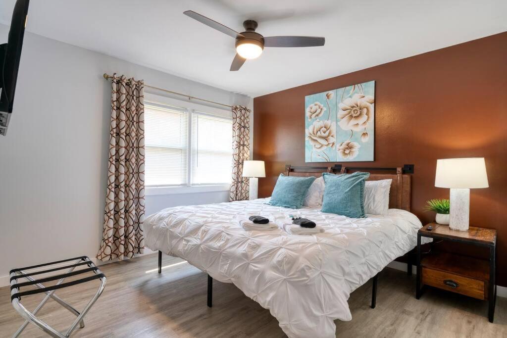 2Br 1Ba Duplex House King Beds Great For Small Groups Close To All Uptown Charlotte Attractions Esterno foto