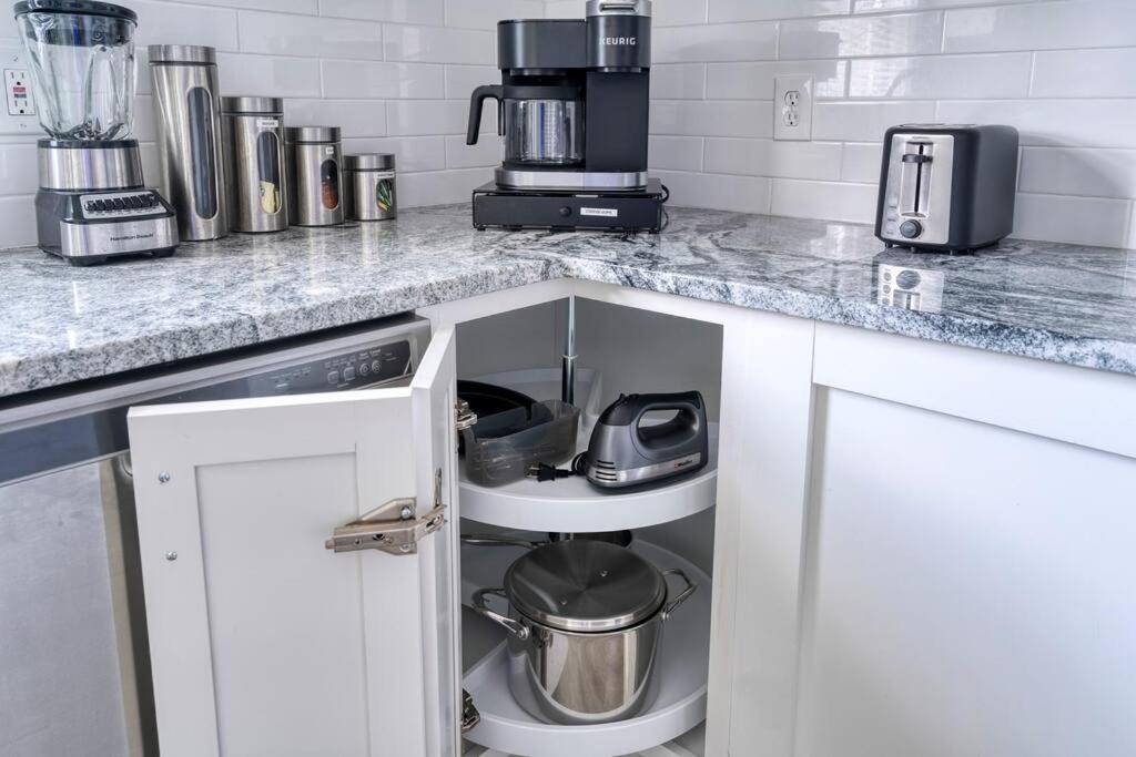 2Br 1Ba Duplex House King Beds Great For Small Groups Close To All Uptown Charlotte Attractions Esterno foto